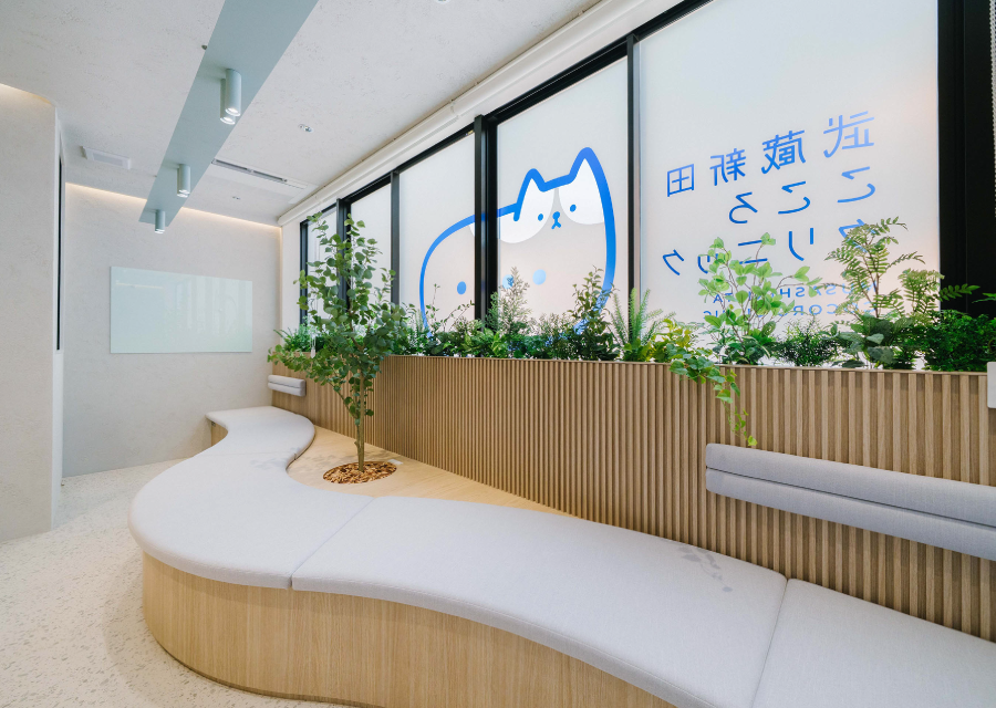 待合室(窓付近)